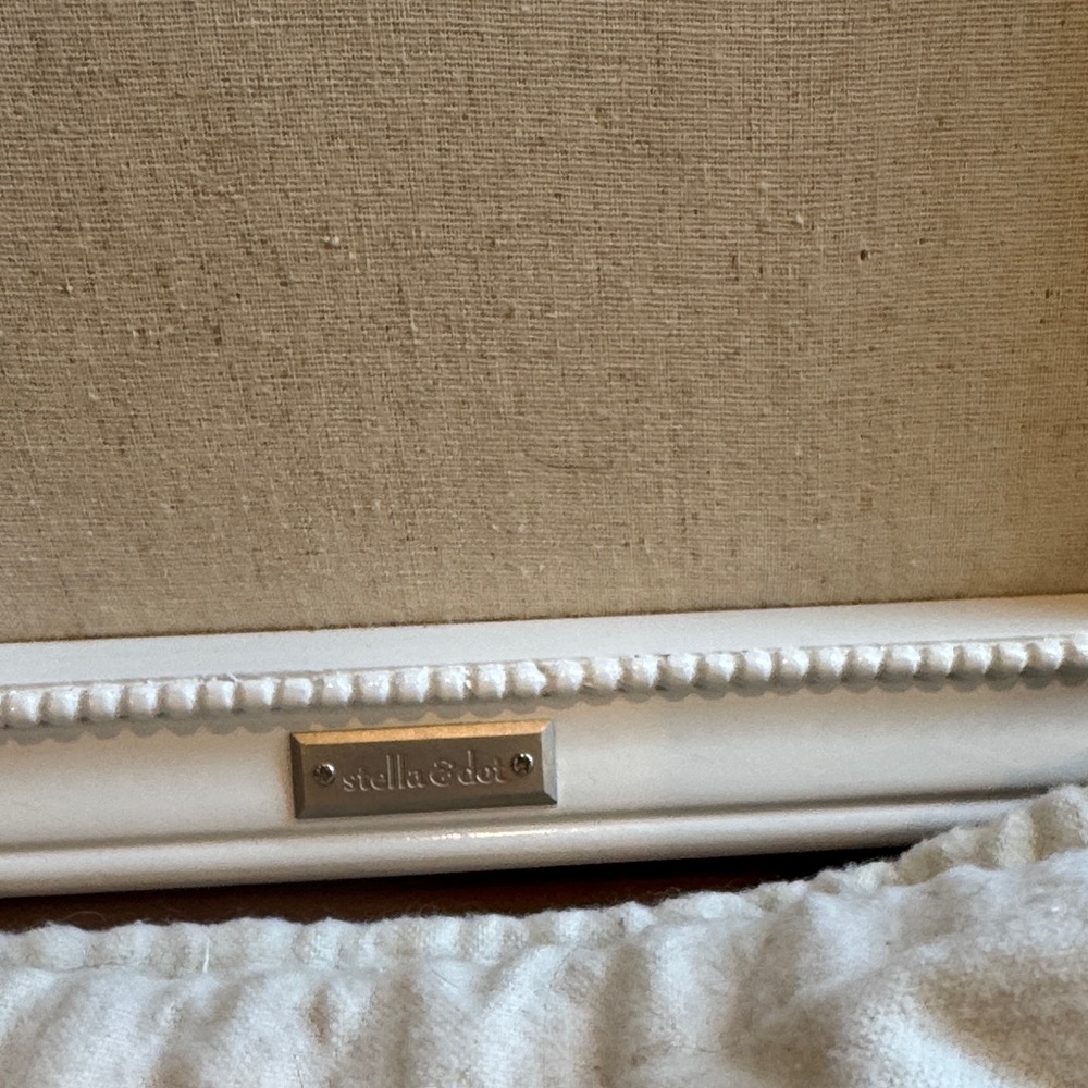 Stella & Dot Cream Linen Jewelry Display Frames (Set of 2) - Picture 2 of 7
